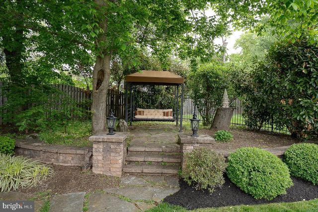 2705 MATLACK DR, Audubon, PA 19403