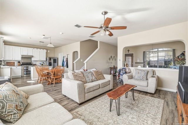 810 Cielo Way, San Antonio, TX 78253