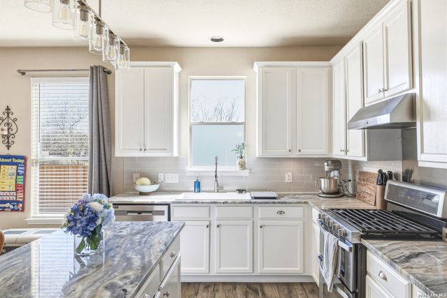 810 Cielo Way, San Antonio, TX 78253