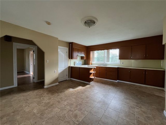1140 S Broadway Street, East Providence, RI 02914