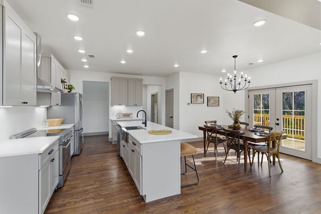 819 Dubois Street, Denison, TX 75020