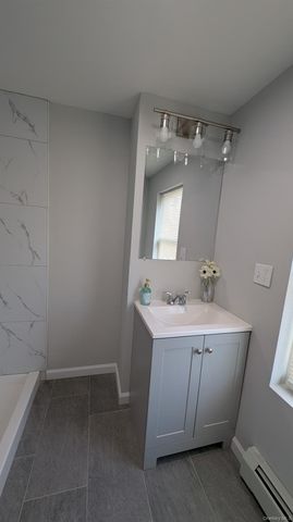 9 Park Avenue, Newburgh, NY 12550