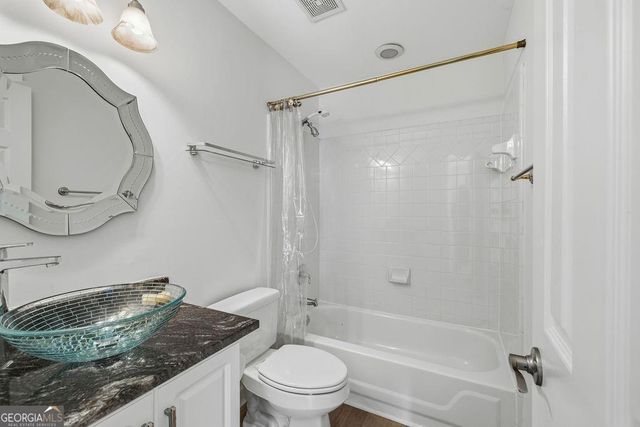 5343 Lake View Club, Dunwoody, GA 30338