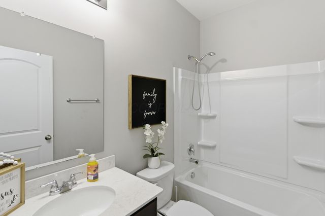 5464 Rohden Drive, Canal Winchester, OH 43110