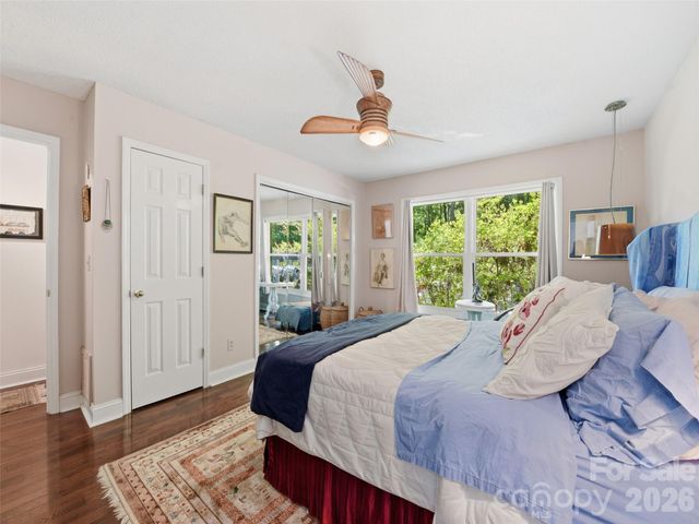 5 Sunny Ridge Drive, Asheville, NC 28804