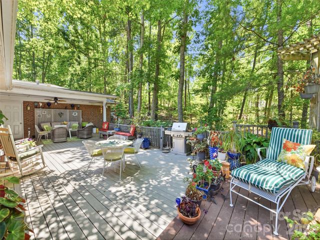 5 Sunny Ridge Drive, Asheville, NC 28804