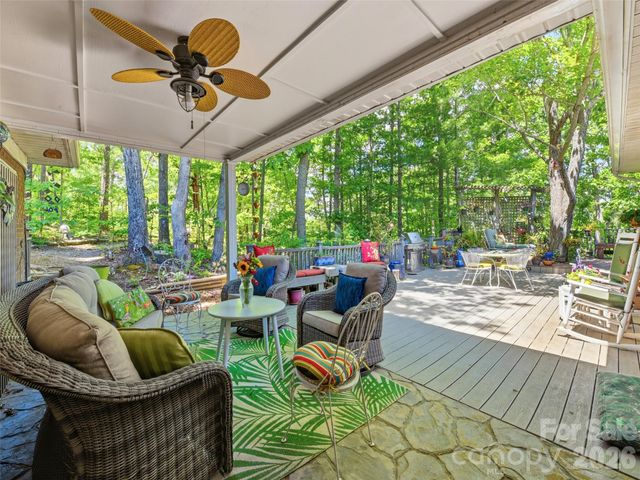 5 Sunny Ridge Drive, Asheville, NC 28804