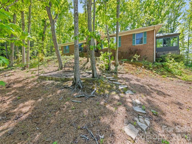 5 Sunny Ridge Drive, Asheville, NC 28804