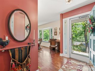 5 Sunny Ridge Drive, Asheville, NC 28804