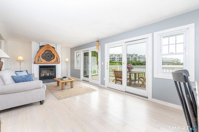 5 Seneca Trail, East Haven, CT 06512