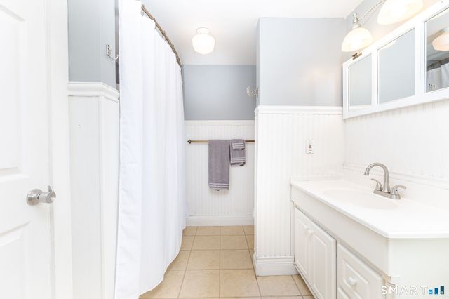 5 Seneca Trail, East Haven, CT 06512