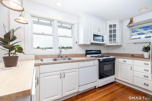5 Seneca Trail, East Haven, CT 06512