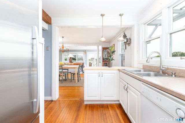 5 Seneca Trail, East Haven, CT 06512