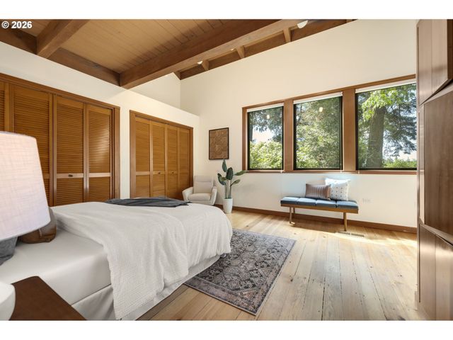 21281 S SWEETBRIAR Rd, West Linn, OR 97068