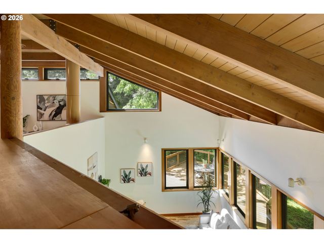 21281 S SWEETBRIAR Rd, West Linn, OR 97068