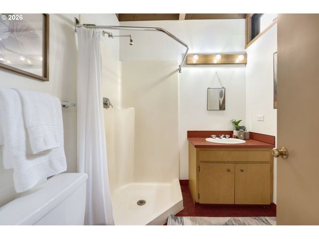 21281 S SWEETBRIAR Rd, West Linn, OR 97068