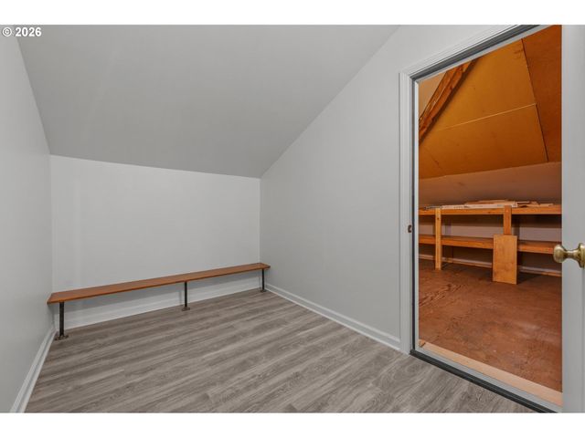 21281 S SWEETBRIAR Rd, West Linn, OR 97068