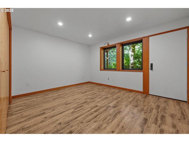 21281 S SWEETBRIAR Rd, West Linn, OR 97068