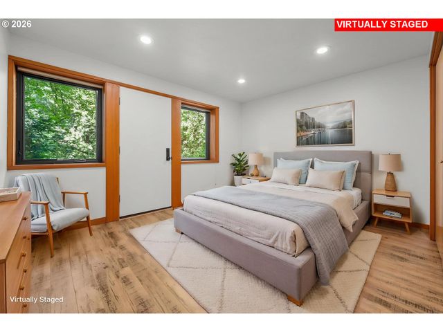21281 S SWEETBRIAR Rd, West Linn, OR 97068