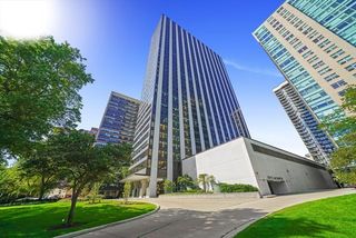 3150 N Lake Shore Drive 4AB, Chicago, IL 60657