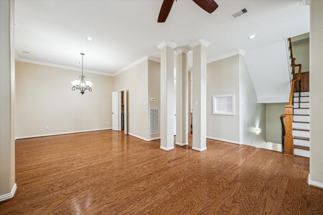 5629 Dolores Place Lane B, Houston, TX 77057