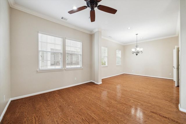 5629 Dolores Place Lane B, Houston, TX 77057