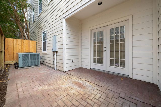 5629 Dolores Place Lane B, Houston, TX 77057