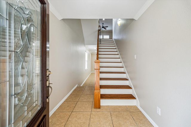 5629 Dolores Place Lane B, Houston, TX 77057