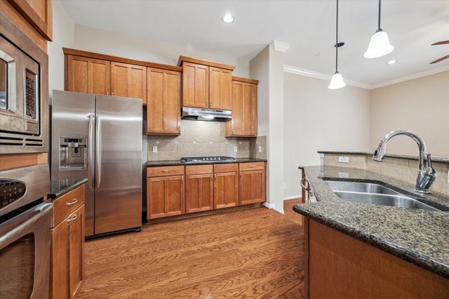 5629 Dolores Place Lane B, Houston, TX 77057