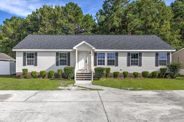 405 Overcrest St., Myrtle Beach, SC 29579