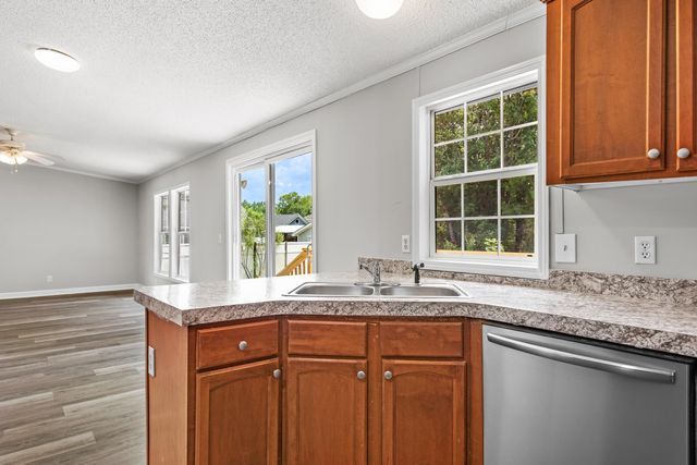 405 Overcrest St., Myrtle Beach, SC 29579