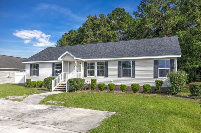 405 Overcrest St., Myrtle Beach, SC 29579