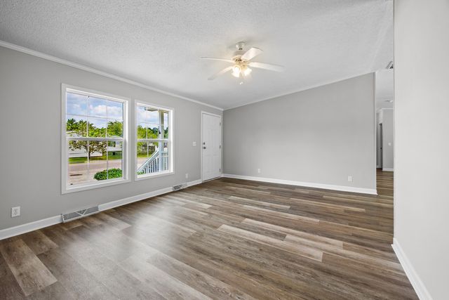 405 Overcrest St., Myrtle Beach, SC 29579