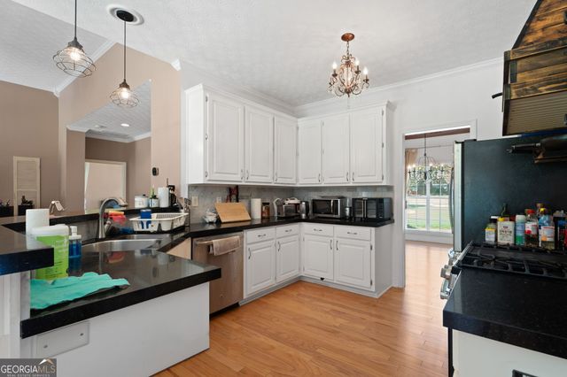 178 Ashley Drive, Mcdonough, GA 30252