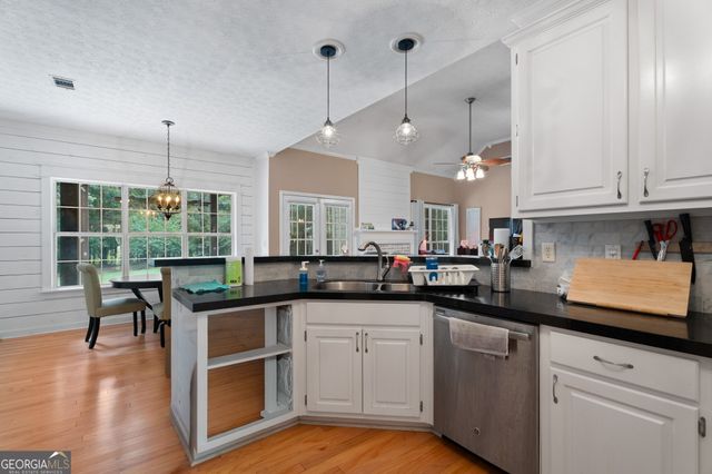 178 Ashley Drive, Mcdonough, GA 30252