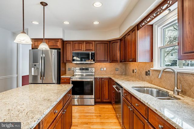 827 PLUMTRY DR, West Chester, PA 19382