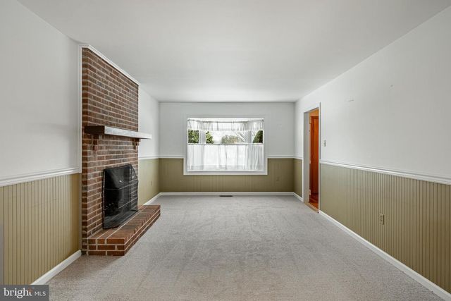 827 PLUMTRY DR, West Chester, PA 19382