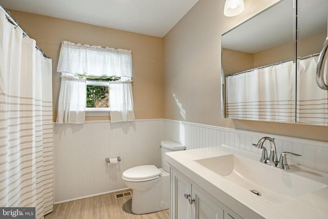 827 PLUMTRY DR, West Chester, PA 19382