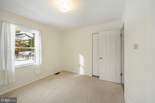 827 PLUMTRY DR, West Chester, PA 19382