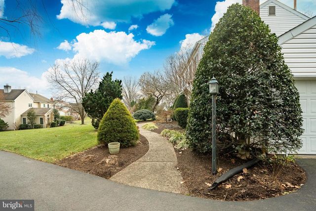 827 PLUMTRY DR, West Chester, PA 19382