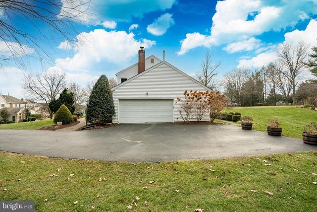 827 PLUMTRY DR, West Chester, PA 19382