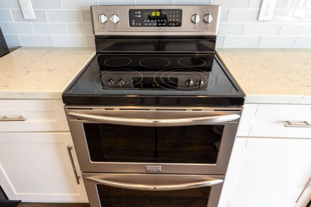 401 Lakeside Lane 111, Nassau Bay, TX 77058