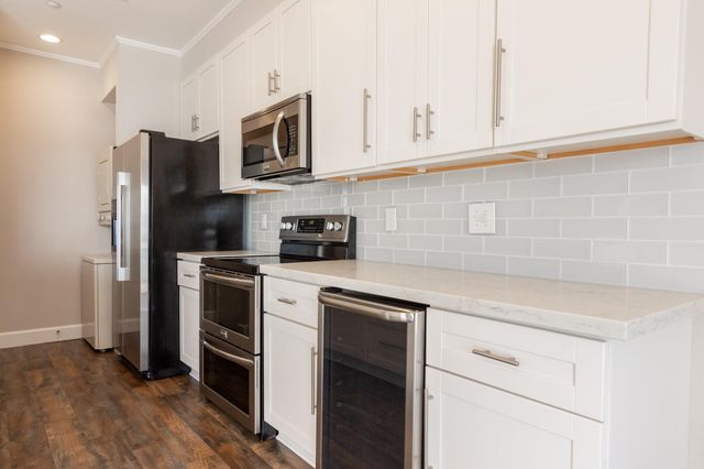 401 Lakeside Lane 111, Nassau Bay, TX 77058