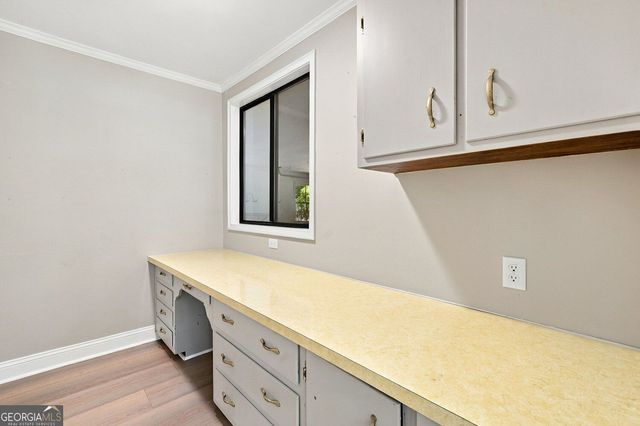 5013 Fox Forest Circle SW, Lilburn, GA 30047