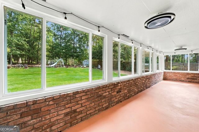 5013 Fox Forest Circle SW, Lilburn, GA 30047