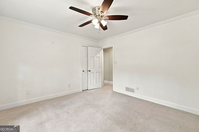 5013 Fox Forest Circle SW, Lilburn, GA 30047