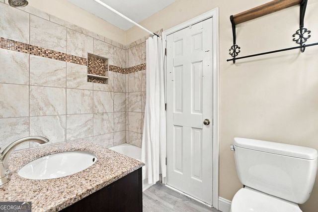 5013 Fox Forest Circle SW, Lilburn, GA 30047
