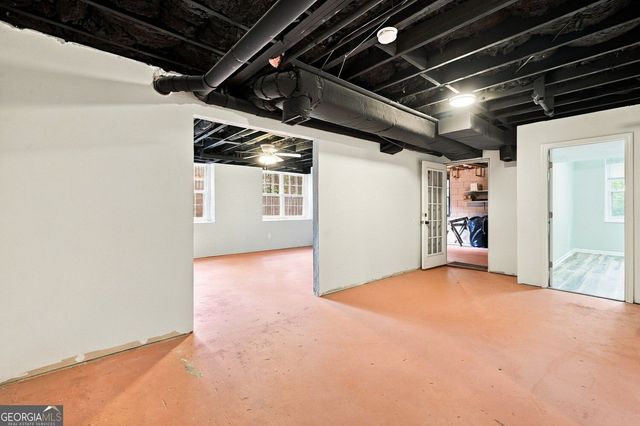 5013 Fox Forest Circle SW, Lilburn, GA 30047
