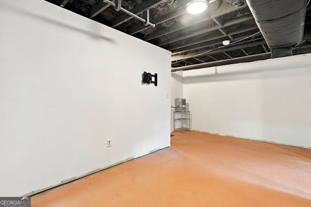 5013 Fox Forest Circle SW, Lilburn, GA 30047