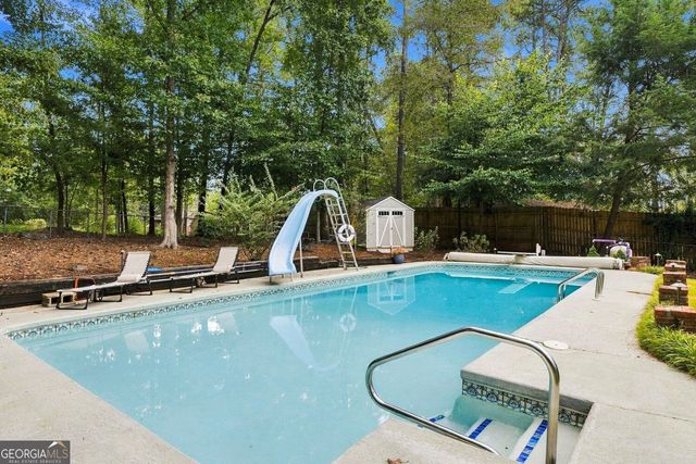 5013 Fox Forest Circle SW, Lilburn, GA 30047